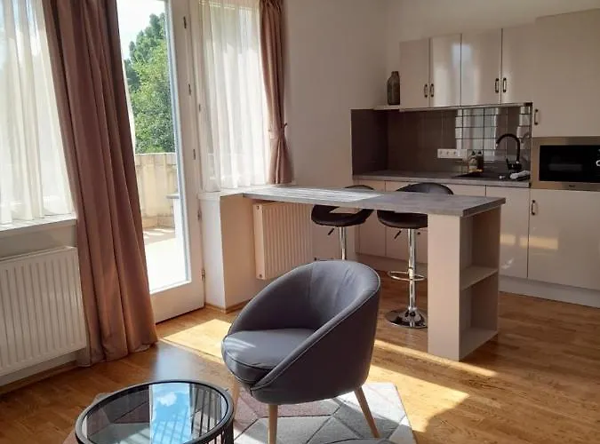 Rosenberg Kuria 3* Taplanszentkereszt